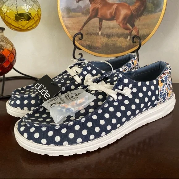 NWT Hey Dude Wendy Funk Navy Flora Dot Shoes Women’s 11 Comfort Casual Everyday - Picture 1 of 6